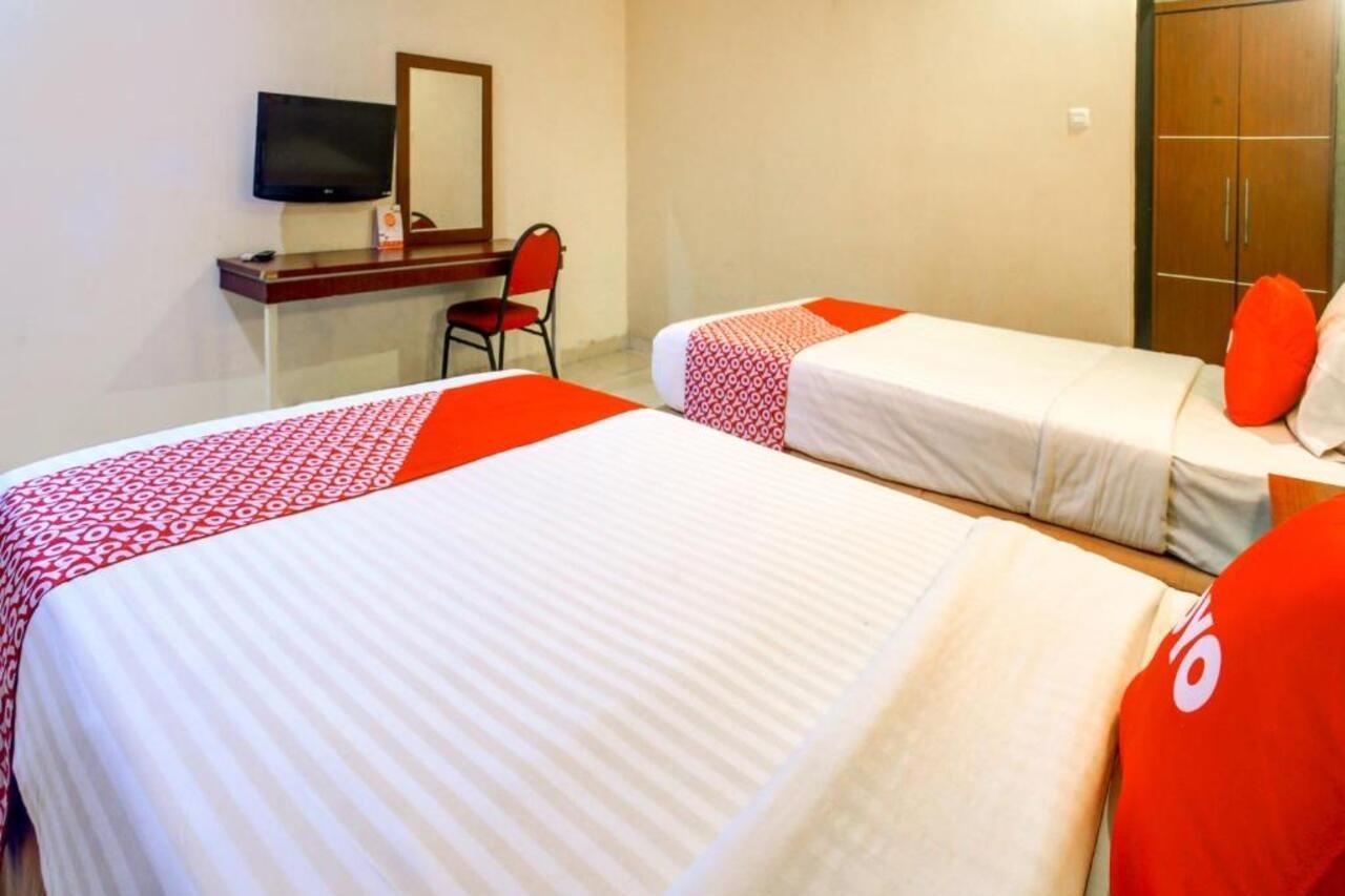 Urbanview Trisula Hotel Makasar Zewnętrze zdjęcie