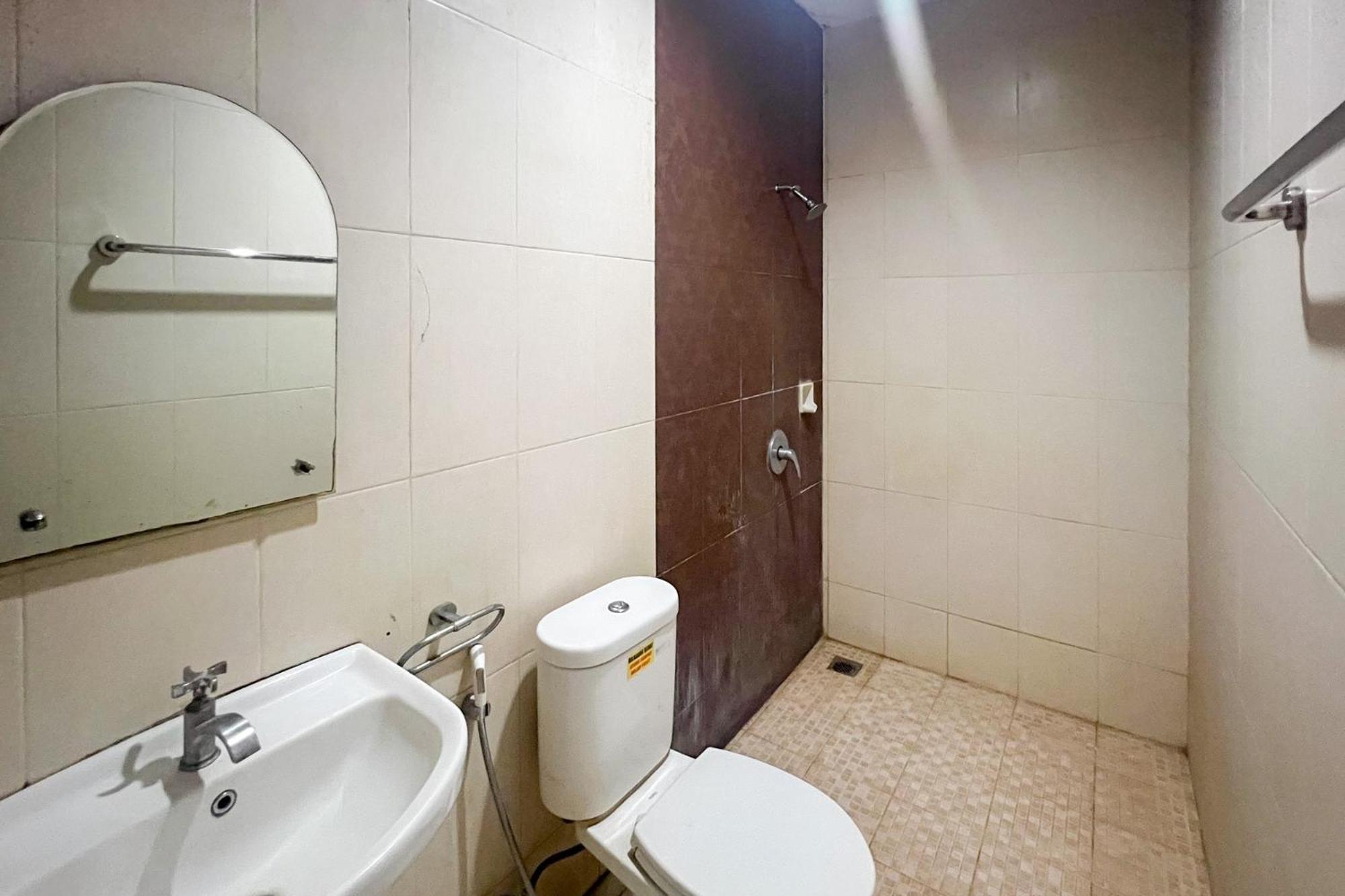 Urbanview Trisula Hotel Makasar Zewnętrze zdjęcie