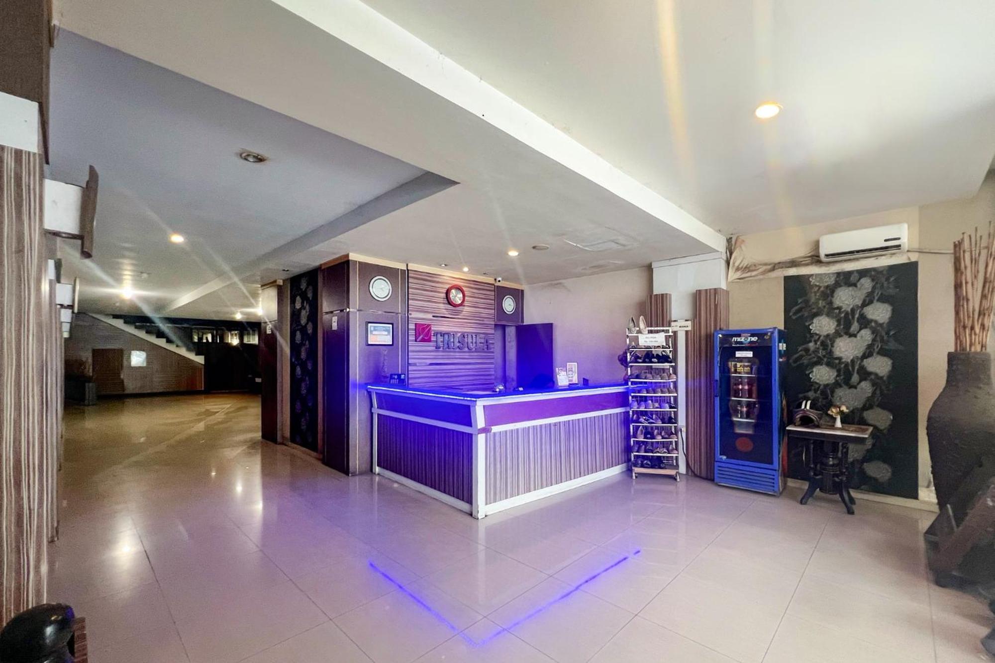 Urbanview Trisula Hotel Makasar Zewnętrze zdjęcie