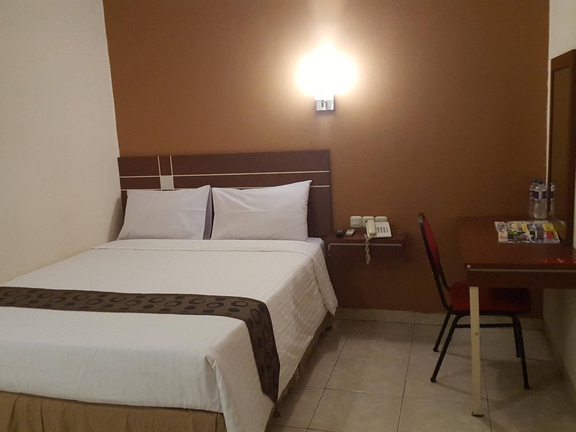 Urbanview Trisula Hotel Makasar Zewnętrze zdjęcie
